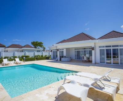 FOR RENT OUTSTANDING VILLA FOR 8 PEOPLE IN THE CARIBBEAN HEAVEN ! 