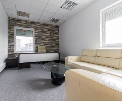  METROPOLITAN | Spacious offices for rent in Bratislava with parking