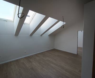 Na predaj novostavba, podkrovný 2-izbový byt 70 m2, Žilina-centrum