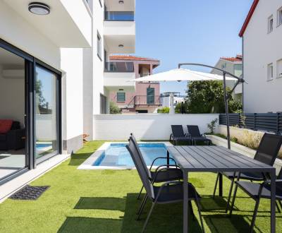 Trogir, Čiovo – zariadený apartmán so súkromným bazénom