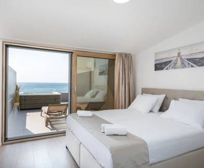 CROATIA- Luxury apartments 10 m from the sea - PAG, POVLJANA