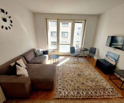 Prenájom 3 izbový byt CENTRUM, Gorkého ulica, Bratislava I.Staré Mesto