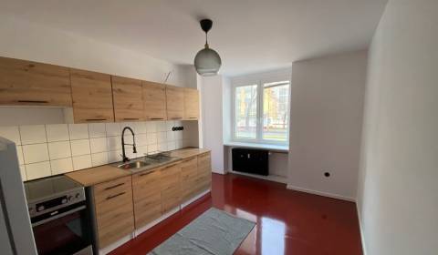 Spacious 2bdr apt, 82m2, partially furnished with an equipped kitchen