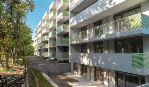 3 izb. byt s predzáhradkou a terasou+benefit, novostavba Zelené Záluhy