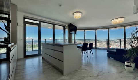 FOR RENT - EUROVEA TOWER - Panoramatic 2-bedroom apt. with castle view