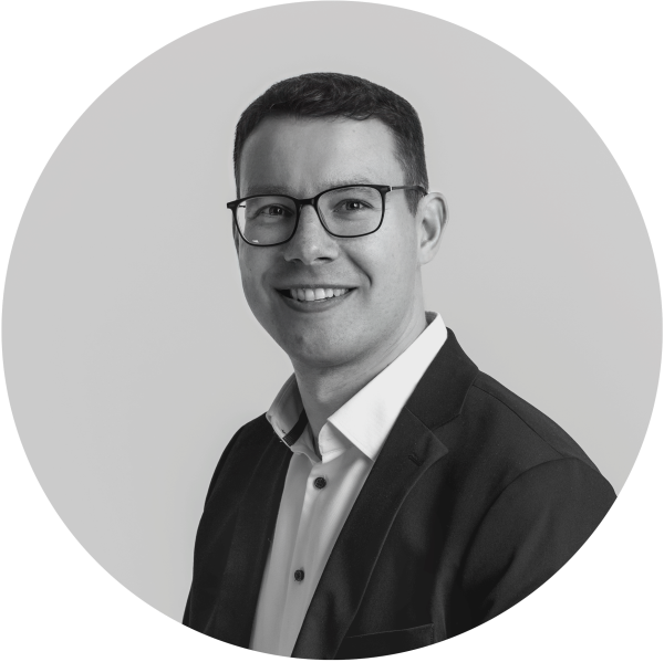  Radovan Pavlík, MBA