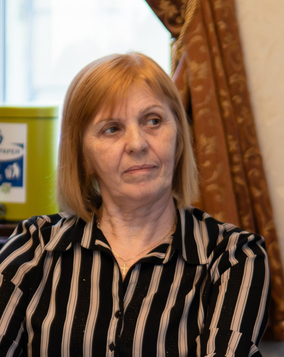  Helena Hlaďová