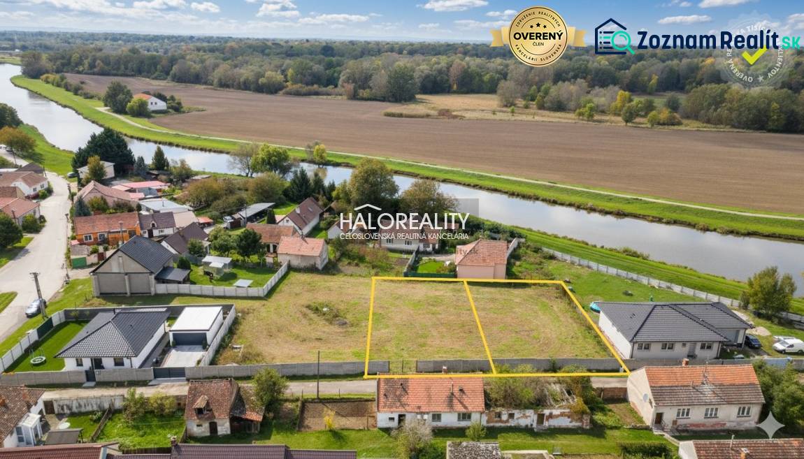 The plots - residential in Brodské border the river and surrounding fields, ideal for building a house.