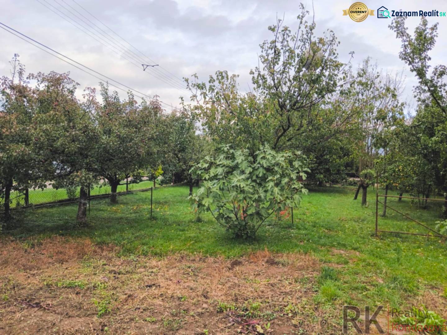 A garden with fruit trees in Göncruszka, ideal for plots - living.