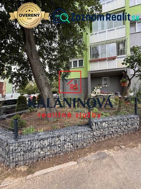An apartment building on Lesnícka Street, Košice - Západ district, offers 4-room apartments.