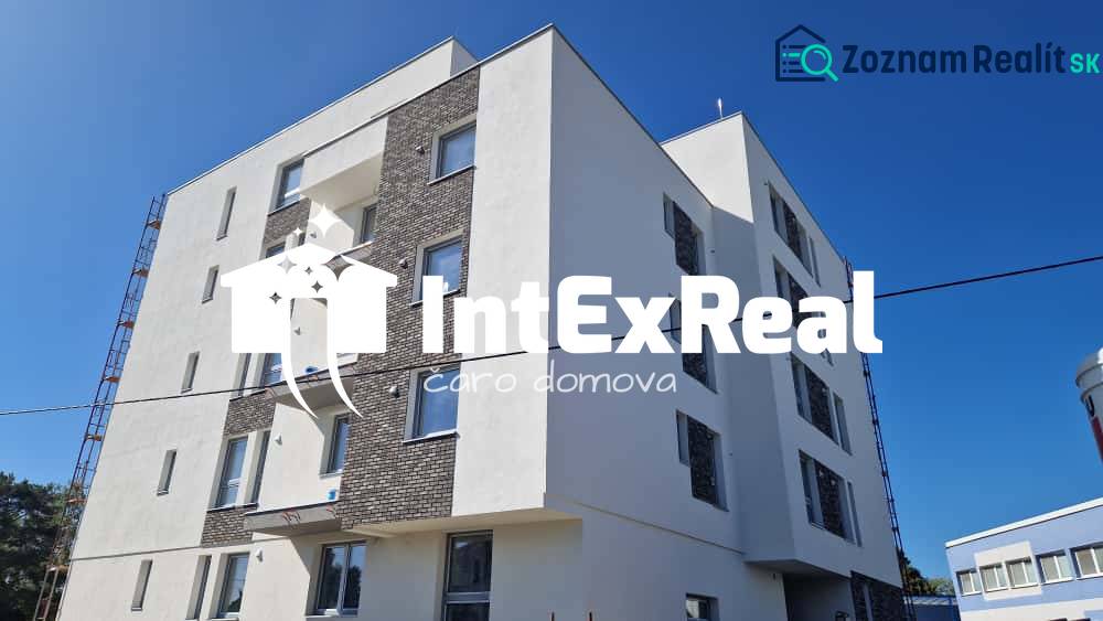 The exterior of the apartment building on Športová Street in Galanta, facade with light walls.