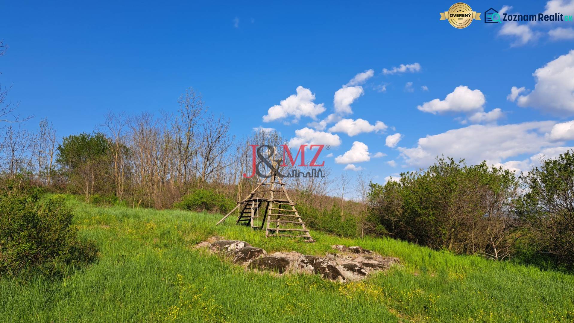 Greenery and wooden structure on residential plots in Dolné Žemberovce, Žemberovce.