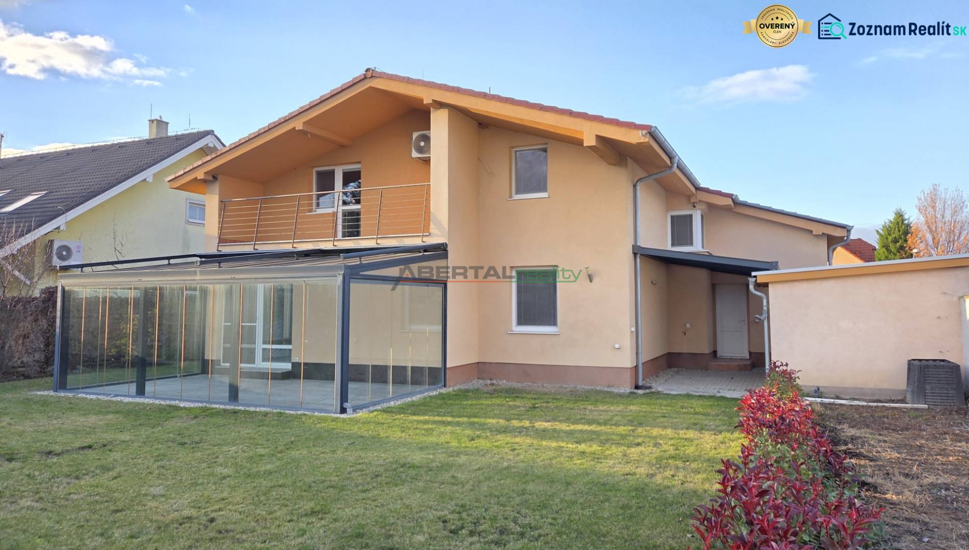 Family house on Čerešňová Street in Chorvátsky Grob with a winter garden and a balcony.