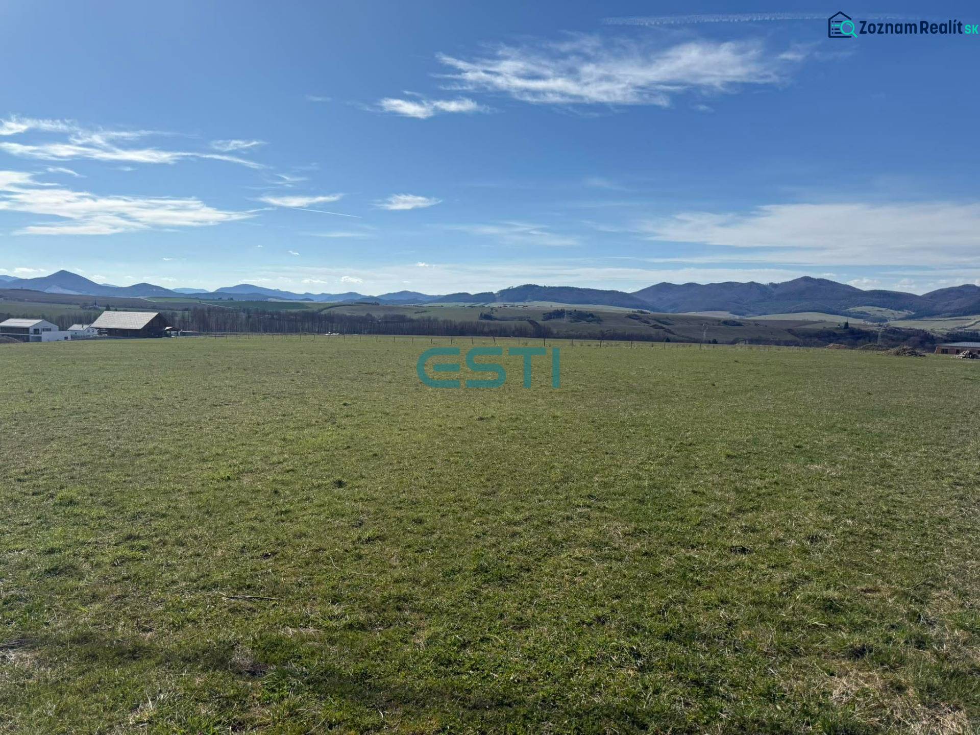 Residential plots in Kunerad on Borie Street with a view of the hills.