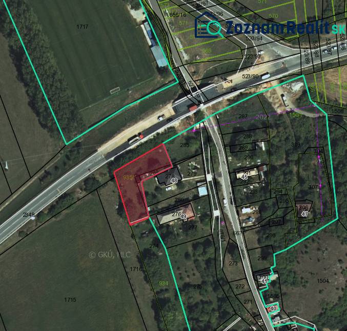 Cadastral map with marked plots for agricultural and forestry use in Dvorníky-Včeláre.