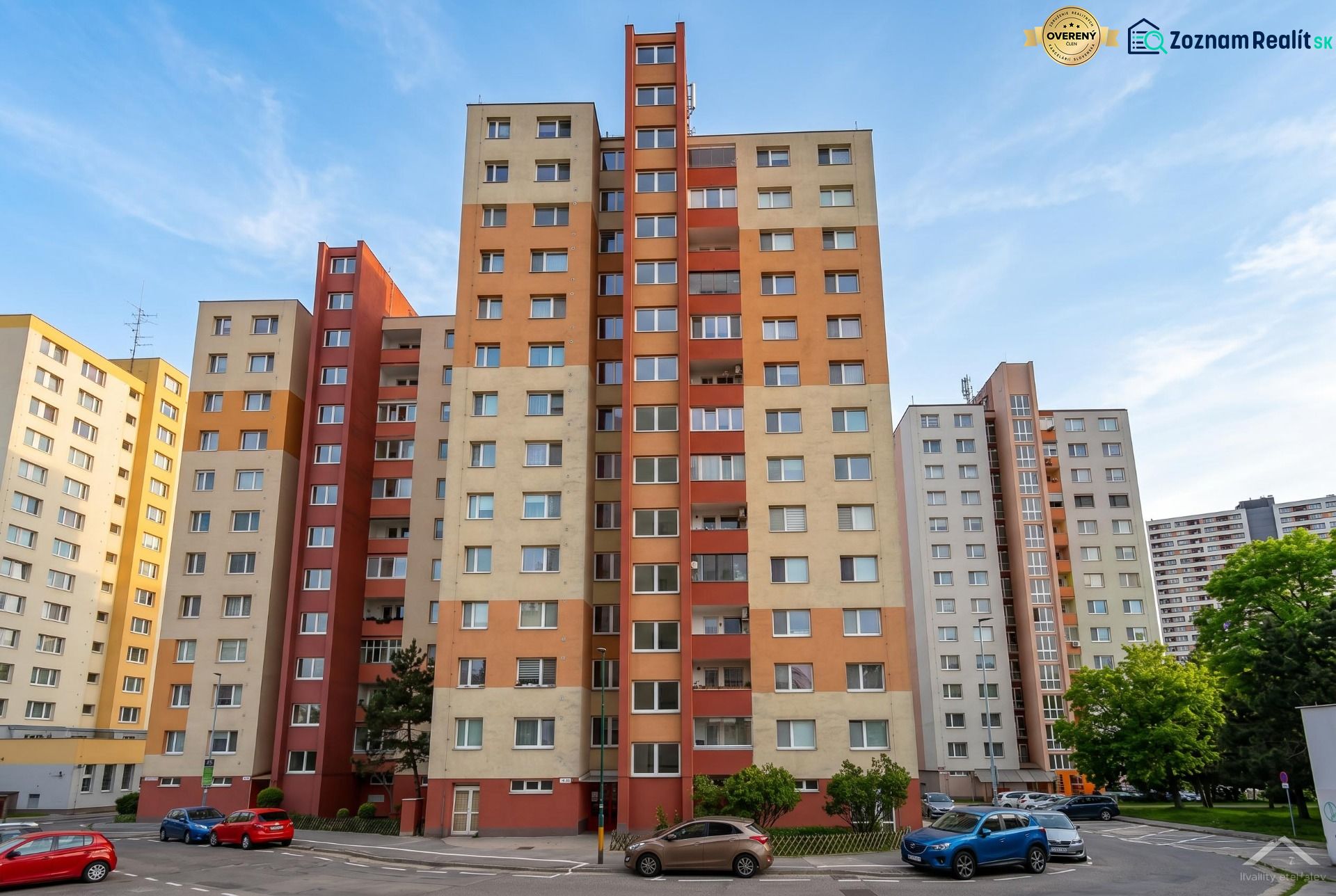 Apartment building on Mlynarovičova Street in Bratislava - Petržalka with parking in the vicinity.