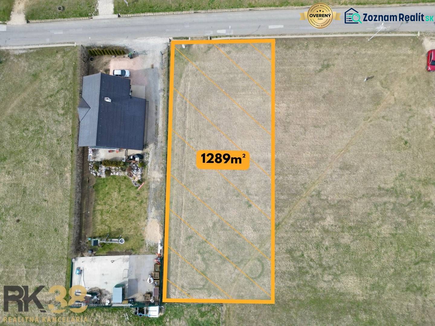 Plots - residential in Vlková with an area of 1289 m², next to the road and house.