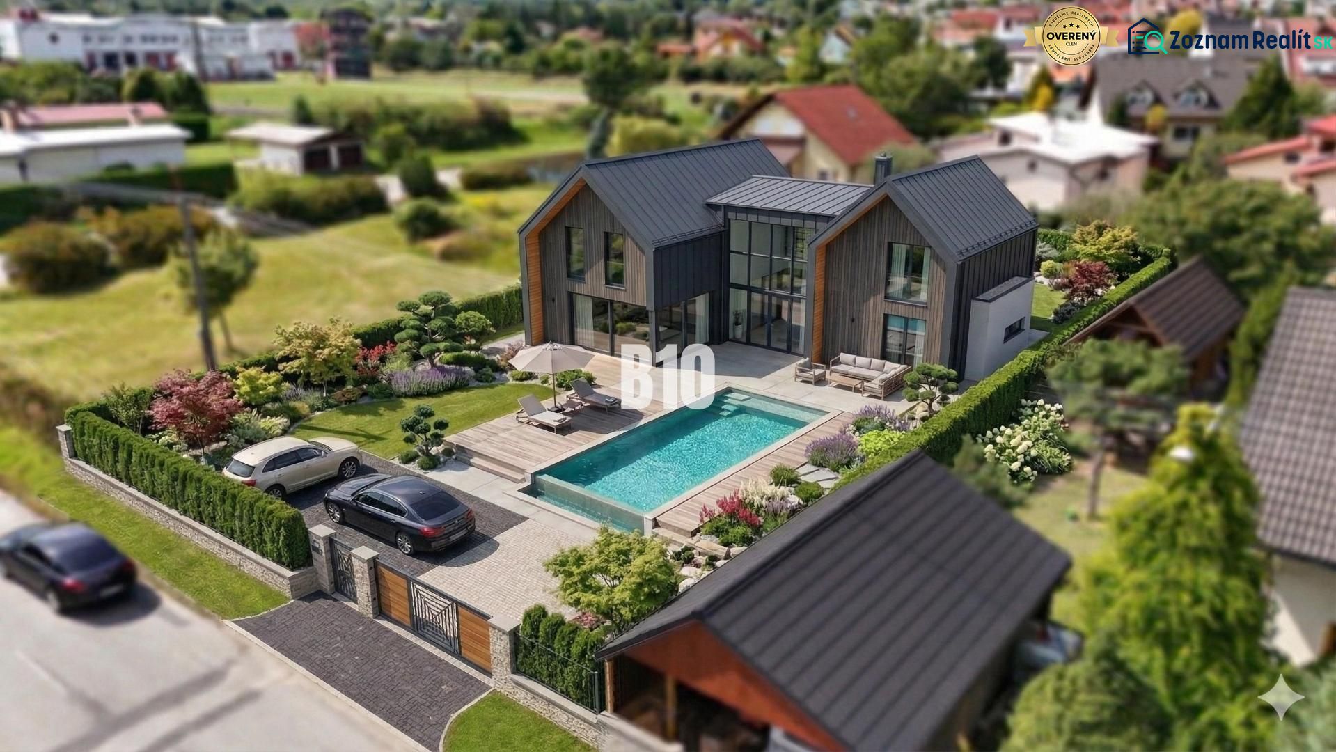 Modern villa with a pool and garden in the Martin area for Land - living.