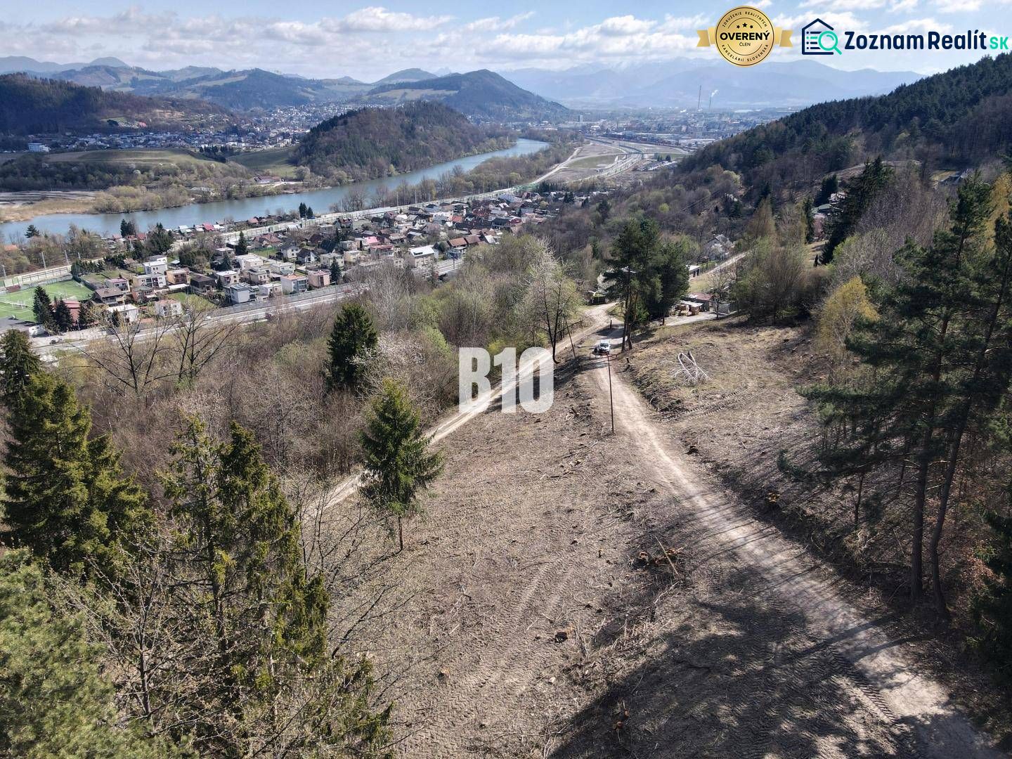Plots - living in Žilina with a panorama of the river and surrounding hills.