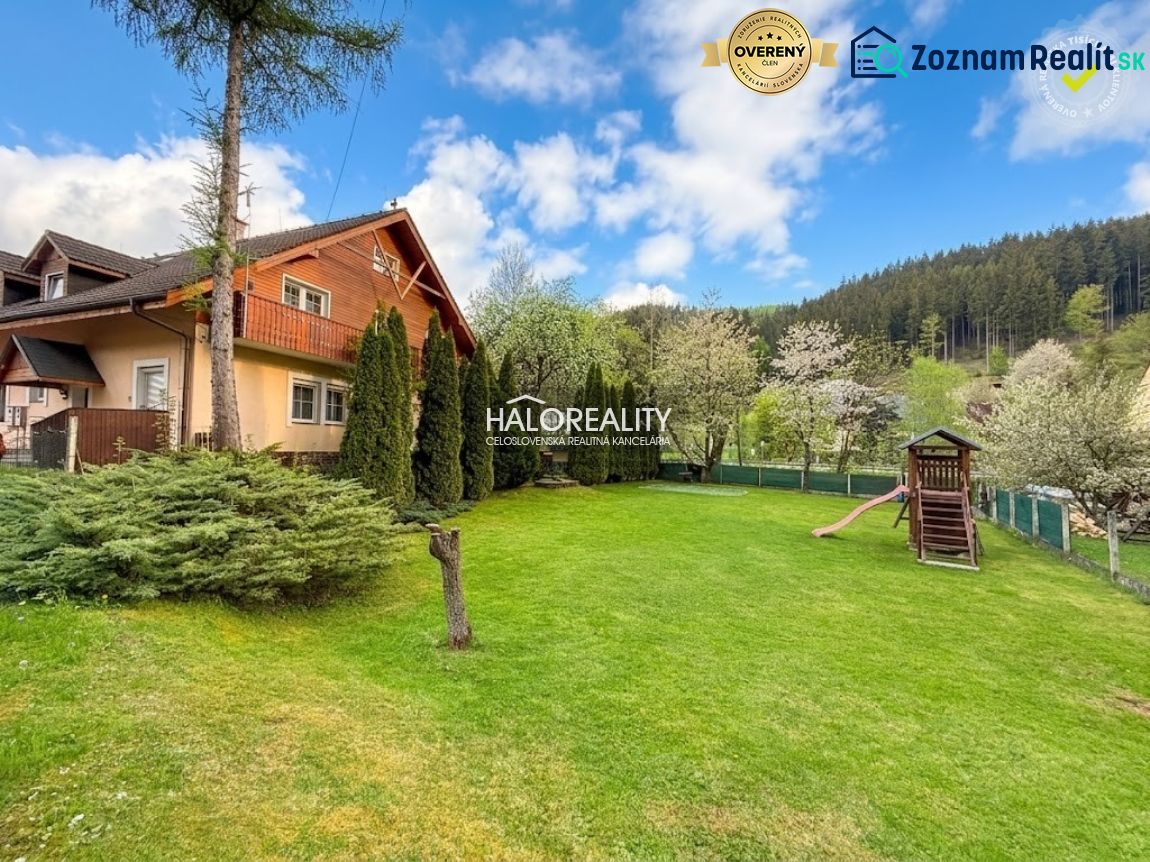 Garden with a house and a children's playground in Makov, an ideal place for hotels and guesthouses.