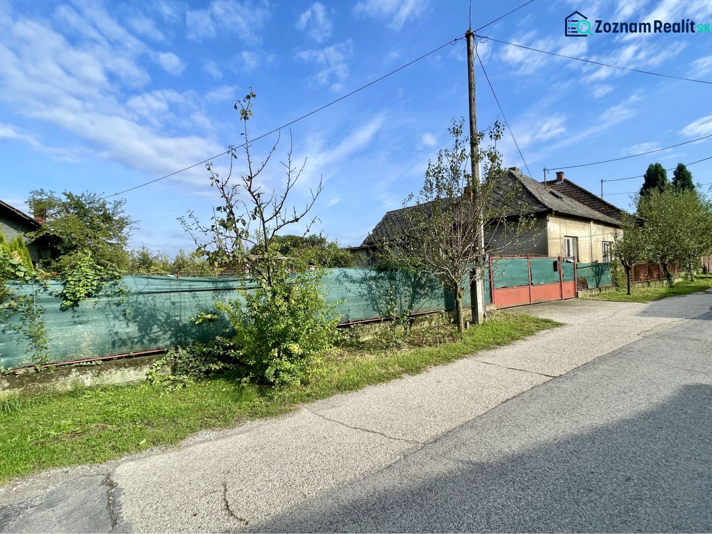A family house and gardens in Jahodná, suitable for residential plots.