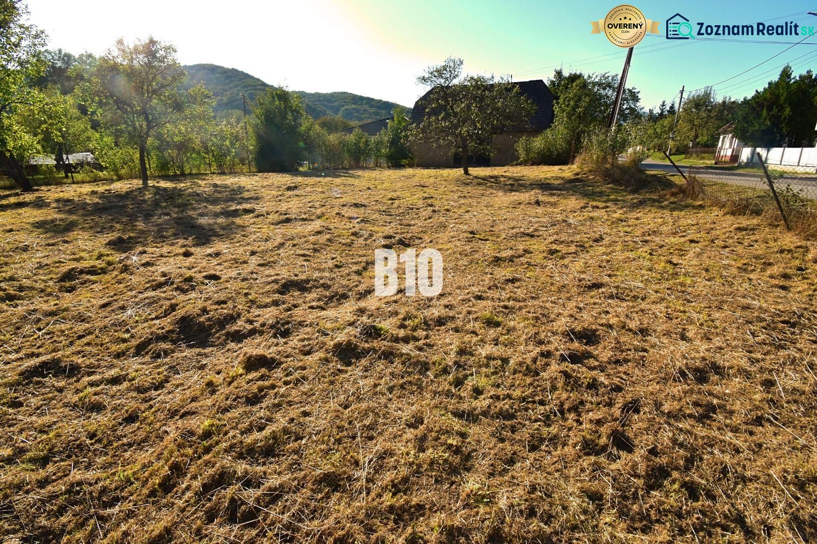 Plots - housing in Moravské Lieskové with a panorama of mountains and surrounding nature.