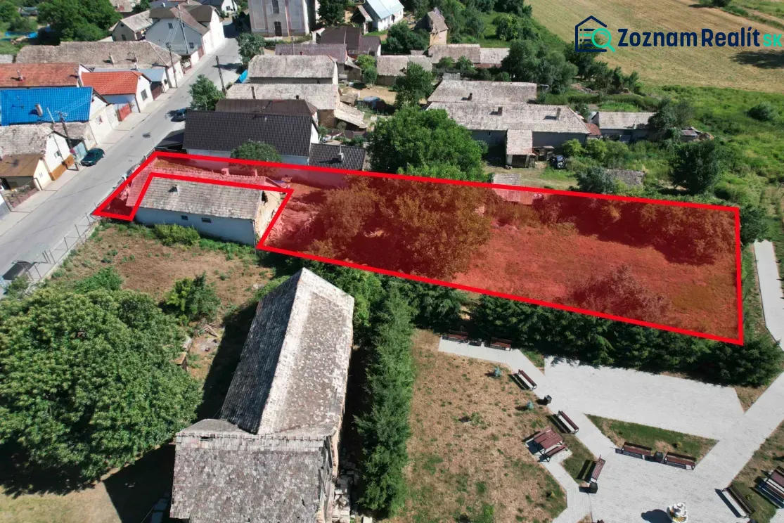 Lands - housing in Hrnčiarska Ves, highlighted area with plenty of greenery and buildings.