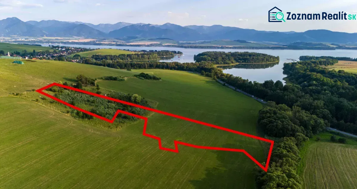 Aerial view of the Special Properties in Liptovský Trnovec with surroundings and water surface.