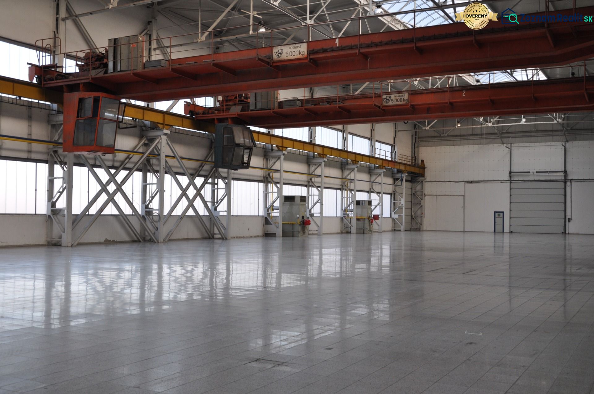 Spacious production premises with high ceilings and a crane in Galanta on Priemyselná Street.