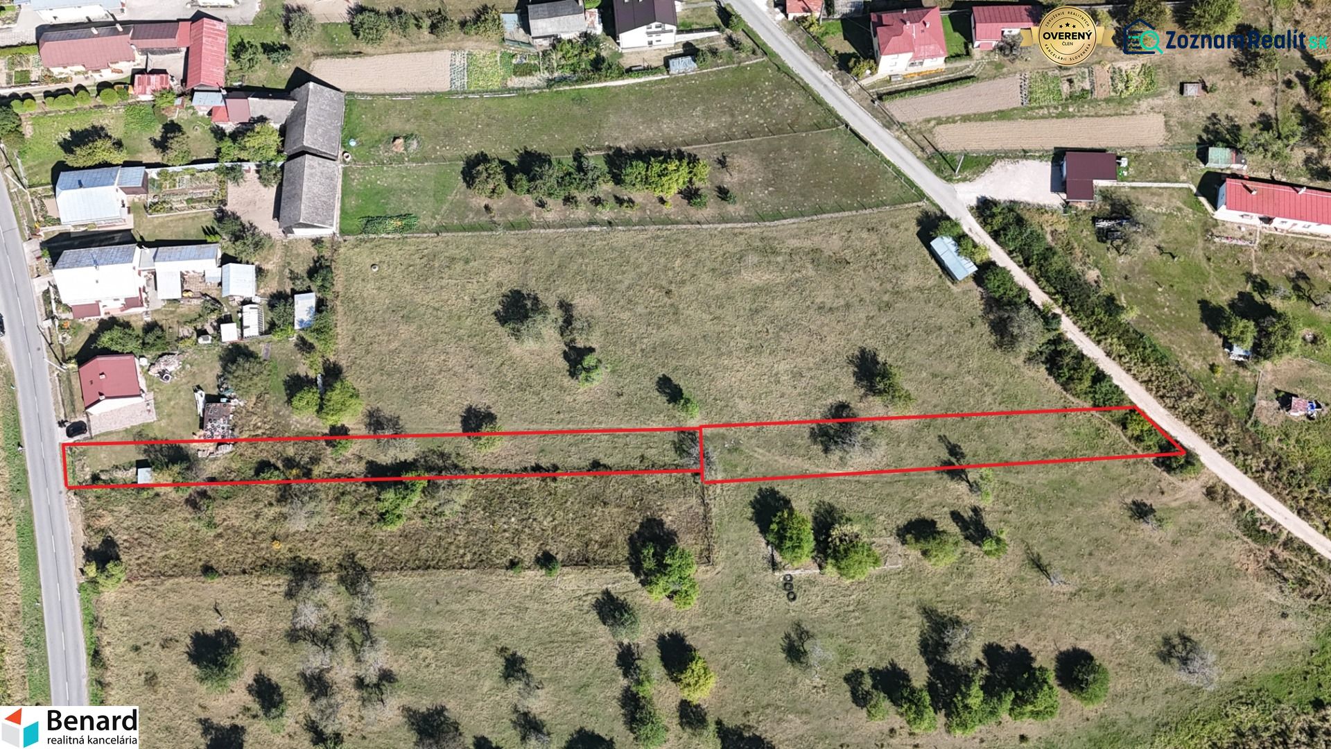 Lands - housing in Jarabina, with visible plots outlined in red.