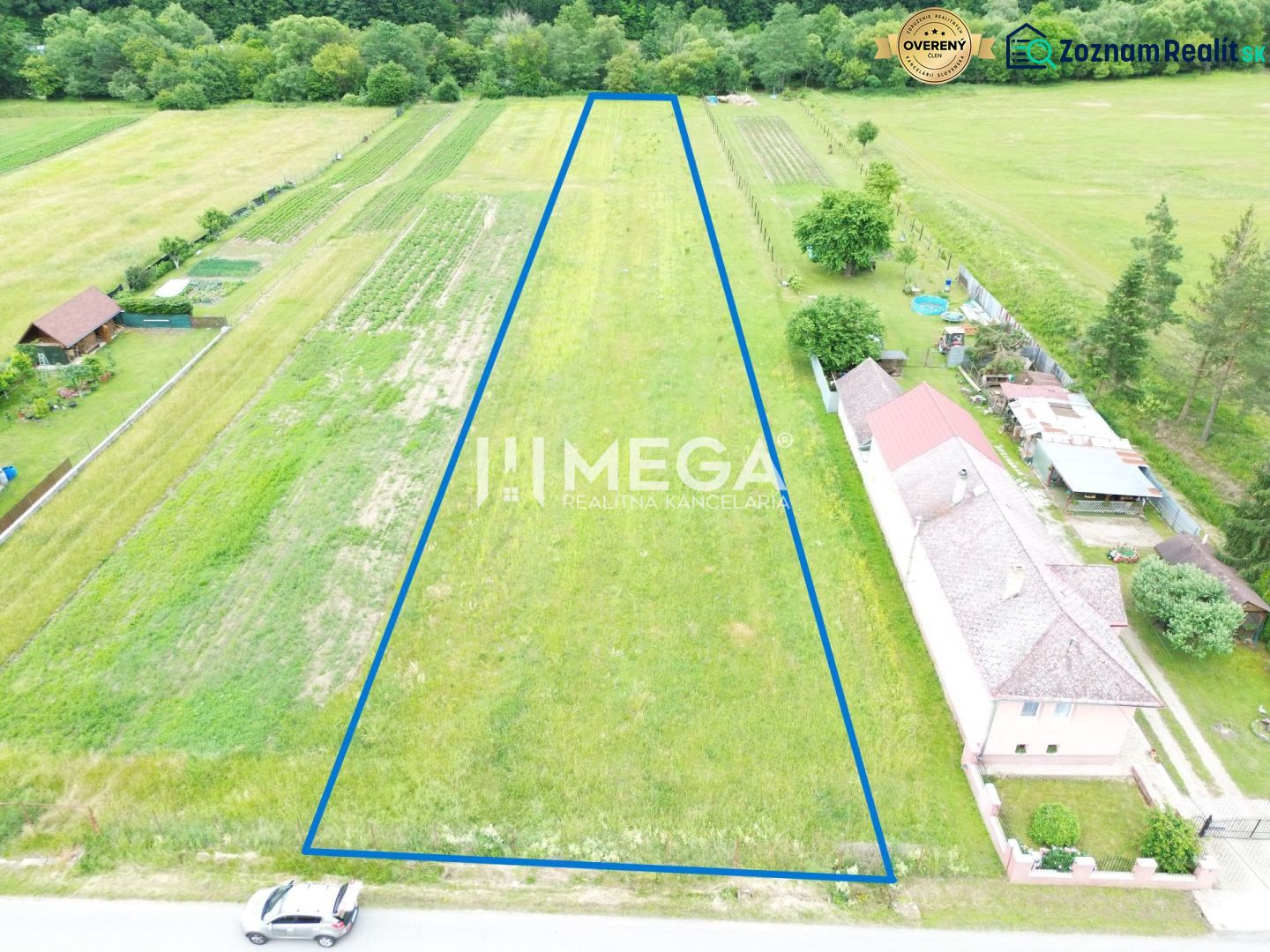 Land - housing in Zubné, large plot, surrounded by nature and buildings.