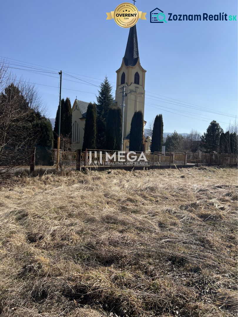 Plots - housing in Modrá nad Cirochou with a view of the church.