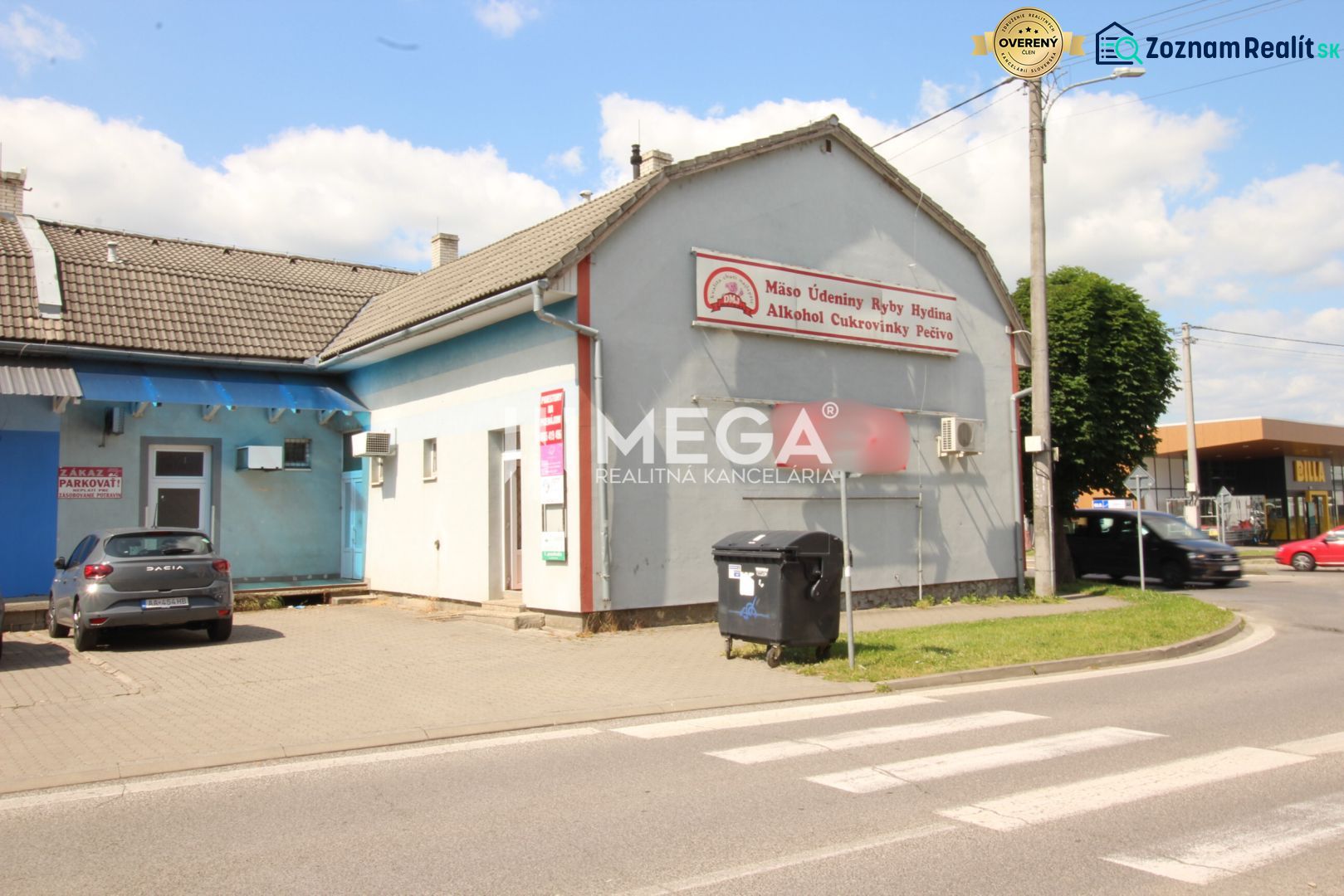 Commercial premises on Duklianskych hrdinov Street, Vranov nad Topľou, near a busy road.