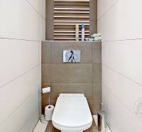 3-izbovy-byt-Kosice-IV-Nad-Jazerom-Zdiarska-ulica-Bathroom.jpg