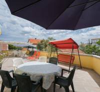 CROATIA - House with 5 apartments - POLJANA, island UGLJAN