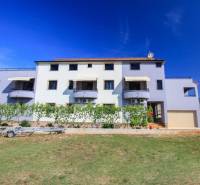 CROATIA - Apartment house with 9 apartments - SUKOŠAN