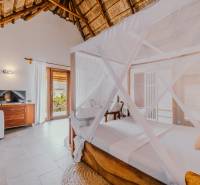 Zanzibar-house-for-sell-entrance.jpg