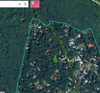 Aerial view of the area in Modra at Harmónia with the plot of the cottage marked.
