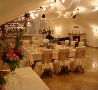 Elegantly set table in hotels and guesthouses with floral decorations.