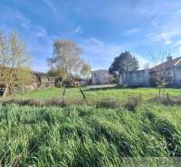 Spacious land surrounded by nature, ideal for living, available plots.