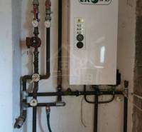 Gas boiler and heating distribution in a family house, efficient room heating.