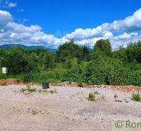 Beautiful recreational plots with views of vast, mountainous, and forested landscapes.