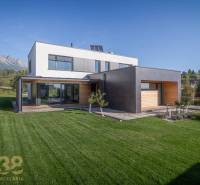 A family house on Tatranská Street in Nová Lesná with a landscaped garden and a view of the mountains.