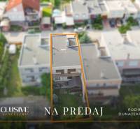 Aerial view of a family house in Dunajská Streda with marked property boundaries.