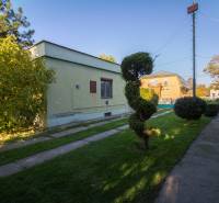 Pozrite si 4i RD s DOKONALÝM ZÁZEMÍM, ROZĽAHLÝ POZEMOK + bonus 2i RDPozrite si 4i RD s DOKONALÝM ZÁZEMÍM, ROZĽAHLÝ POZEMOK + bonus 2i RD