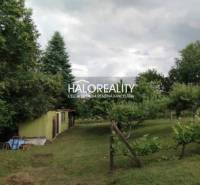 A garden with fruit trees and a cottage suitable for residential land, Krupina.