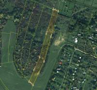 Aerial view of development plots in Prešov on Kúty Street with marked boundaries.