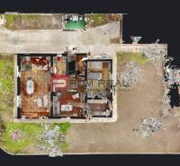 Floor plan of a family house with a dining room, living room, and garden in Bratislava II, Farebná.