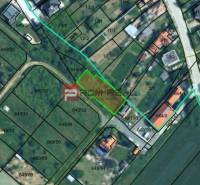 Cadastral map in Budmerice on Poľná Street, indicating plots - residential.