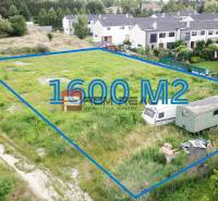 Residential plots in Marianka on Na Ovsisku Street, area 1600 m², close to houses.